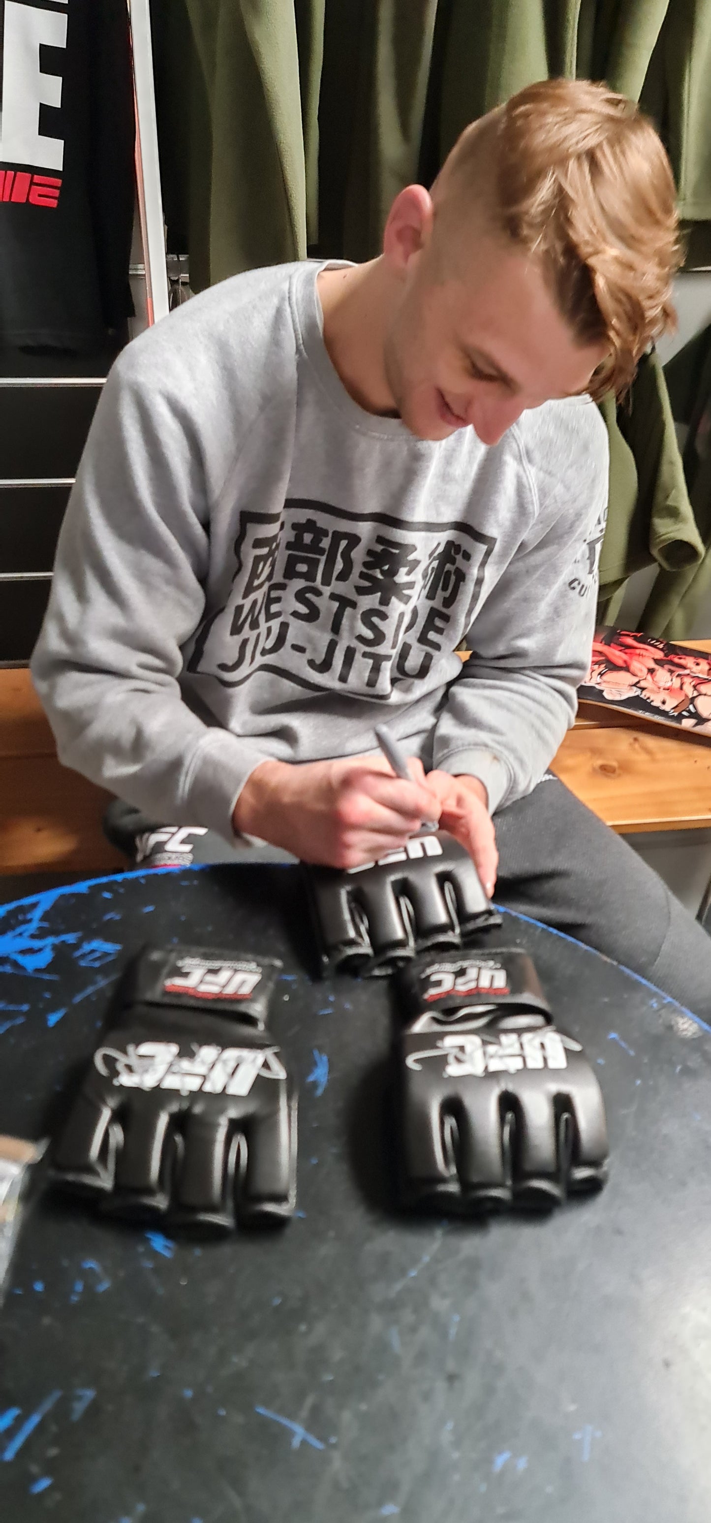 Dan "Hangman" Hooker Signed UFC Glove auto