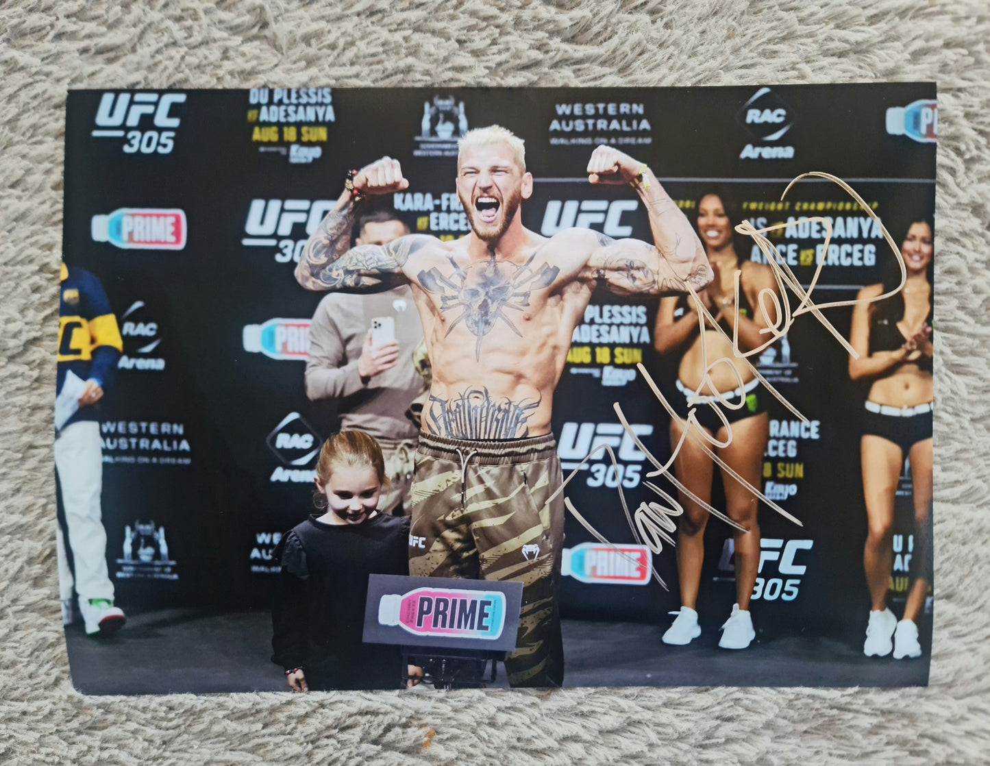 Dan 'Hangman' Hooker signed A4 photo (Victory)