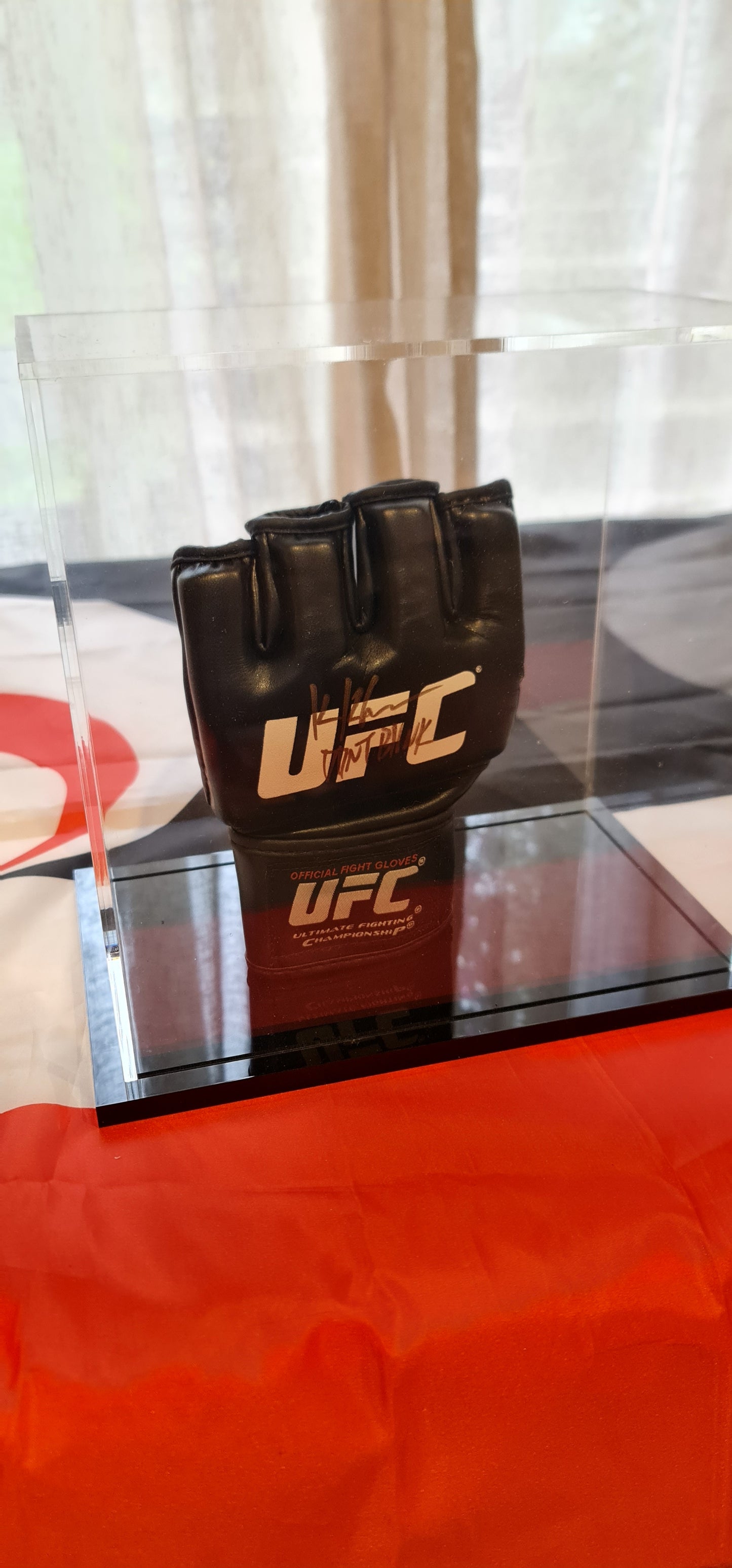 Kai "Don't Blink" Kara-France UFC Glove auto