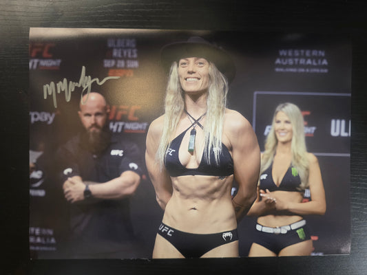 "The Wild One" Michelle Montague weigh in signed photo